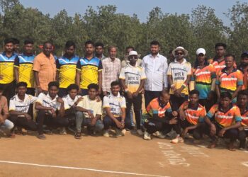 ବଲାଙ୍ଗୀର : ସିଲଭର କପ୍ କ୍ରିକେଟ ଟୁର୍ନାମେଣ୍ଟ ଉଦଯାପିତ |