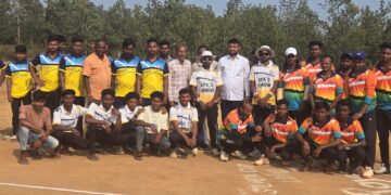 ବଲାଙ୍ଗୀର : ସିଲଭର କପ୍ କ୍ରିକେଟ ଟୁର୍ନାମେଣ୍ଟ ଉଦଯାପିତ |