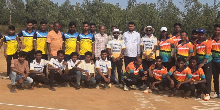 ବଲାଙ୍ଗୀର : ସିଲଭର କପ୍ କ୍ରିକେଟ ଟୁର୍ନାମେଣ୍ଟ ଉଦଯାପିତ |